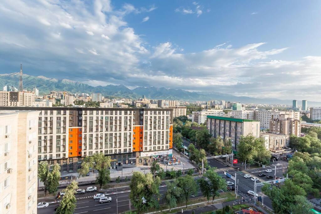 Квартира С Видом На Горы Almaty Exterior photo